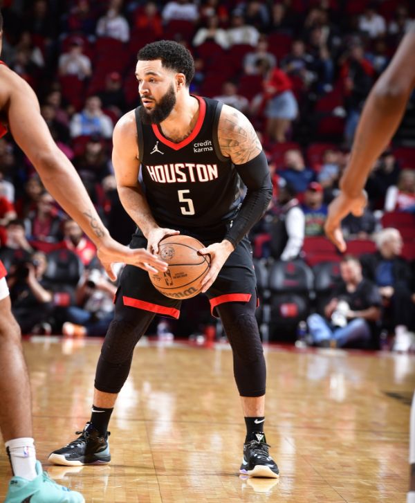 但她凭借稳 但她凭借稳